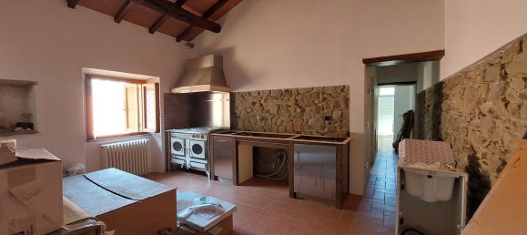 9-Zimmer Haus in Londa, Italy, Nr. 154536 2