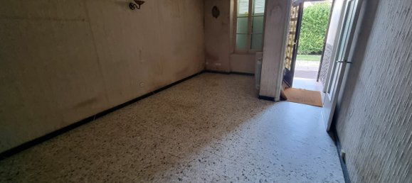 2 bedrooms House in Fourchambault, France No. 198824 4