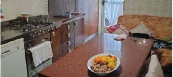 4-salle Appartement à Cardano al Campo, Italy No. 3153 4