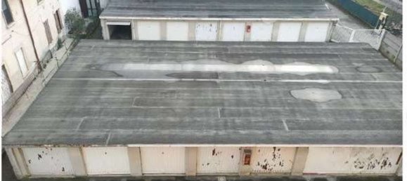 4-salle Appartement à Cardano al Campo, Italy No. 3153 15