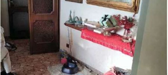 4-salle Appartement à Cardano al Campo, Italy No. 3153 2