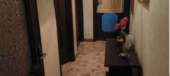 4-salle Appartement à Cardano al Campo, Italy No. 3153 8