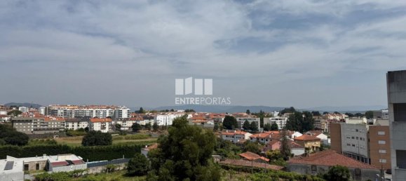 Квартира с 3 спальнями в Виана ду Каштелу, Португалия № 239285 18