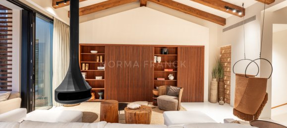 5 bedrooms Villa in Marbella, Spain No. 109039 17