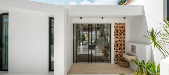 5 bedrooms Villa in Marbella, Spain No. 109039 15