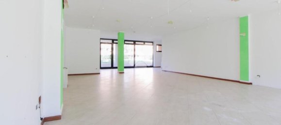 Коммерческая недвижимость 105м² в Курно, Италия № 379215 6