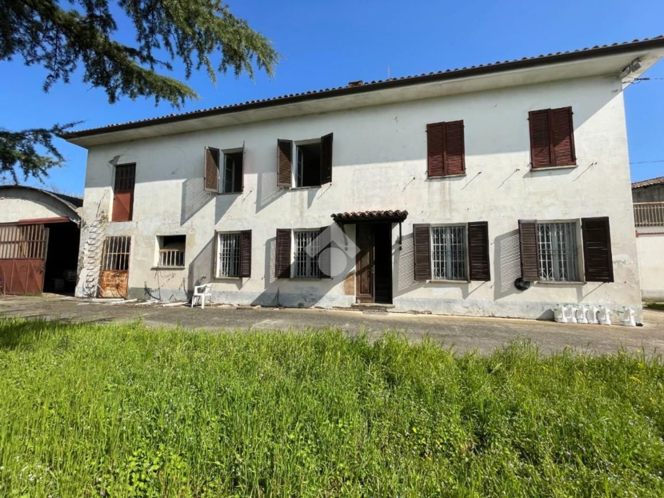 6 rooms House in Canelli, Italy No. 221365