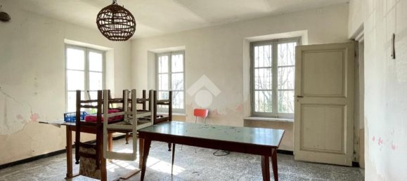 6 rooms House in Canelli, Italy No. 221365 5