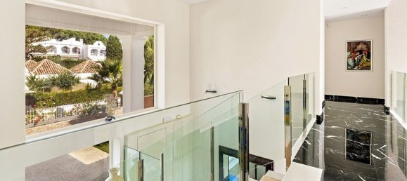 7 bedrooms Villa in Marbella, Spain No. 22871 11