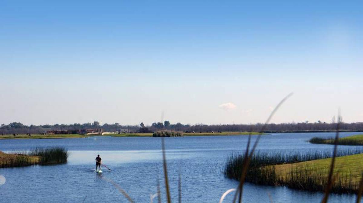  Land in Escobar, Argentina No. 117590