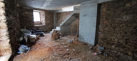 Дом с 3 спальнями в Уньяйш у Велью, Португалия № 157661 3