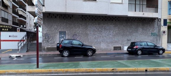 281m² Commercial property in Santa Pola, Spain No. 68129 2