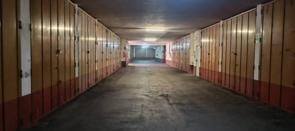 35m² Garage in Turin, Italy No. 32189 11