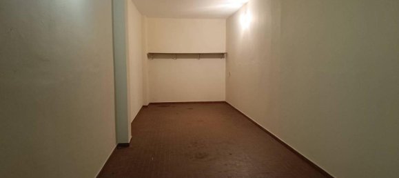 35m² Garage in Turin, Italy No. 32189 6