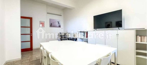 Apartamento de 3 divisões em Cagliari, Italy N.º 46570 4