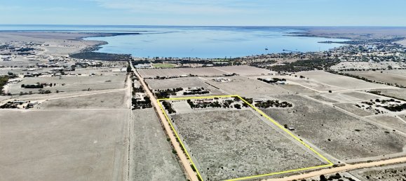 4 bedrooms House in Streaky Bay, Australia No. 821 10