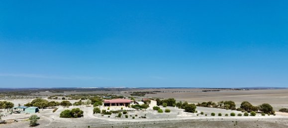 4 bedrooms House in Streaky Bay, Australia No. 821 4