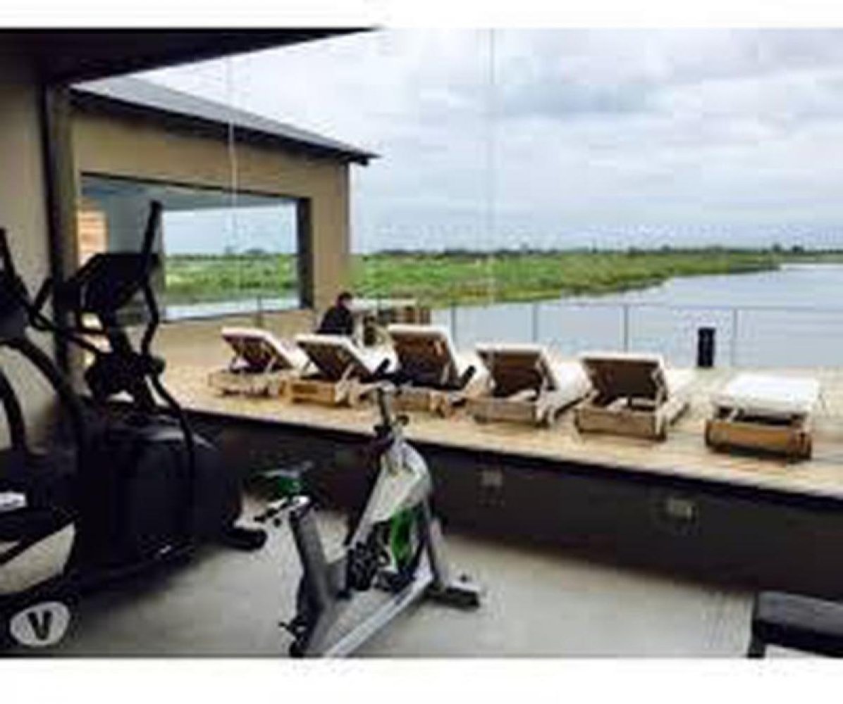  Land in Escobar, Argentina No. 31902