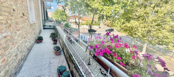 5 rooms Apartment in Pescara, Italy No. 258813 13