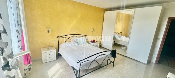 5 rooms Apartment in Pescara, Italy No. 258813 5