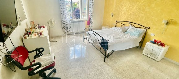 5 rooms Apartment in Pescara, Italy No. 258813 4