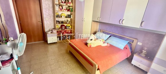 5 rooms Apartment in Pescara, Italy No. 258813 10