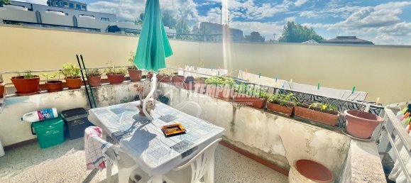 5 rooms Apartment in Pescara, Italy No. 258813 2