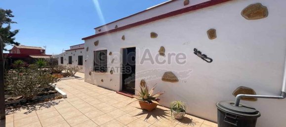 4 bedrooms Villa in Caleta De Fuste, Spain No. 145766 12