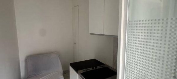 1 bedroom Apartment in Paris, France No. 125359 3