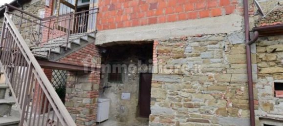 2 Schlafzimmer Haus in Castiglion Fiorentino, Italy, Nr. 84377 12