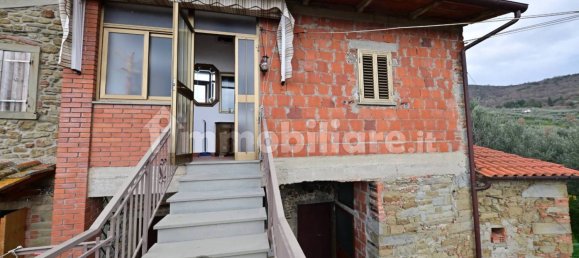 2 Schlafzimmer Haus in Castiglion Fiorentino, Italy, Nr. 84377 11