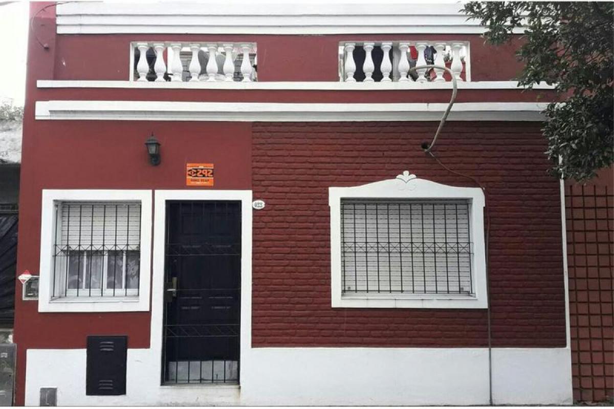 2 bedrooms House in Tres de Febrero, Argentina No. 57812