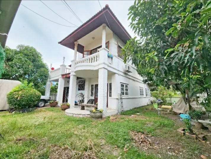 Кафе / ресторан с 4 спальнями в Паттайя, Таиланд № 9232