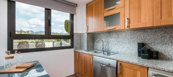 3 bedrooms Townhouse in Estepona, Spain No. 3248 6