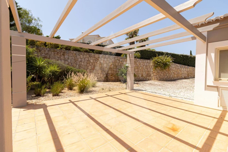 Casa de 3 dormitorios en Lagoa, Portugal No. 153557