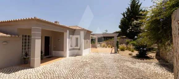 Casa de 3 dormitorios en Lagoa, Portugal No. 153557 3