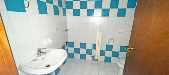 3 rooms Apartment in Pieve Emanuele, Italy No. 147426 12