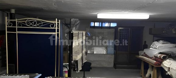 4 bedrooms Villa in Erba, Italy No. 2862 9