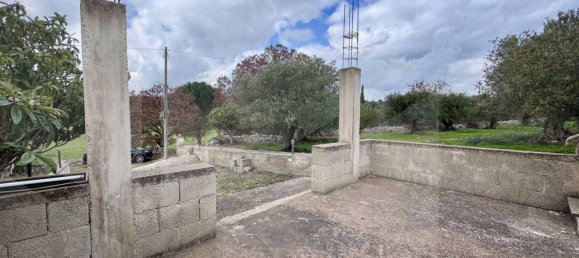 Вилла с 3 комнатами в Остуни, Италия № 23060 10