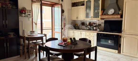 4 bedrooms Apartment in Rome, Italy No. 377769 7