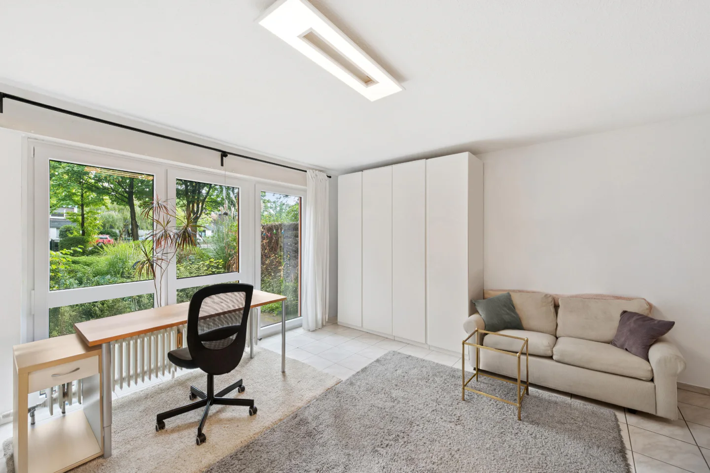 Studio in Cologne, Germany, Nr. 354556