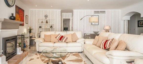 3 bedrooms Apartment in Marbella, Spain No. 147646 3