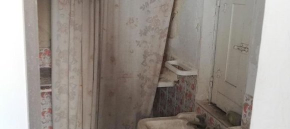 3 rooms House in Centuripe, Italy No. 49066 4