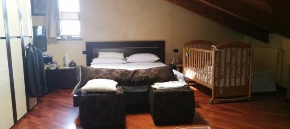 5 rooms Apartment in Settimo Torinese, Italy No. 253753 3