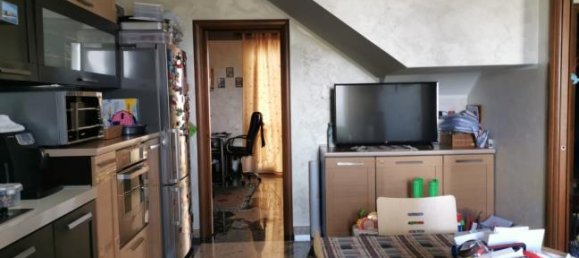 5 rooms Apartment in Settimo Torinese, Italy No. 253753 2