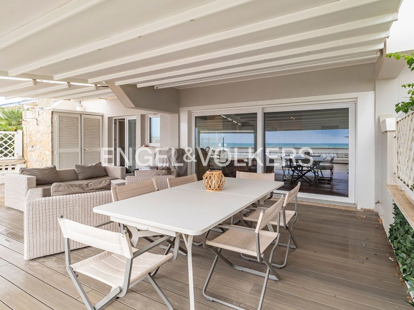 Apartamento de 3 dormitorios en Nettuno, Italy No. 334067