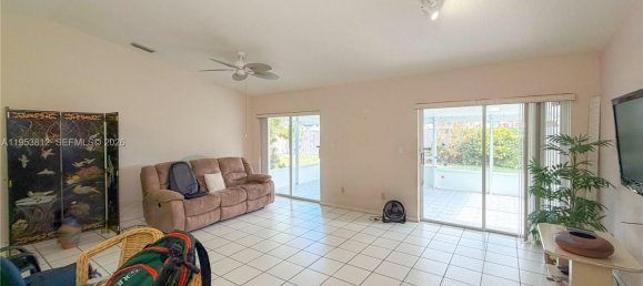 3 dormitorios villa en venta en Miami, Miami-Dade, Florida, USA № 615763 25