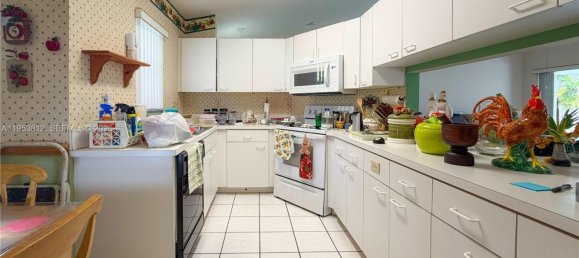 3 dormitorios villa en venta en Miami, Miami-Dade, Florida, USA № 615763 21