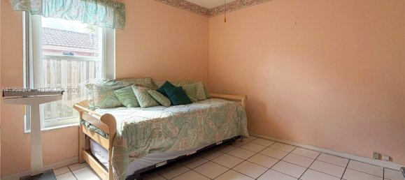 3 dormitorios villa en venta en Miami, Miami-Dade, Florida, USA № 615763 11