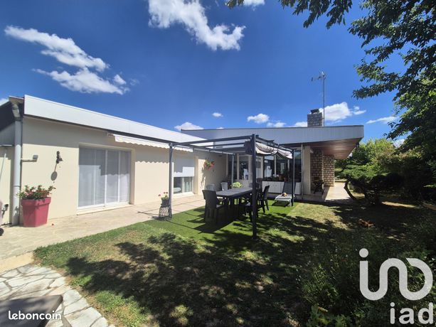 5غرفة منزل في Pont-sur-Yonne, France رقم 303879